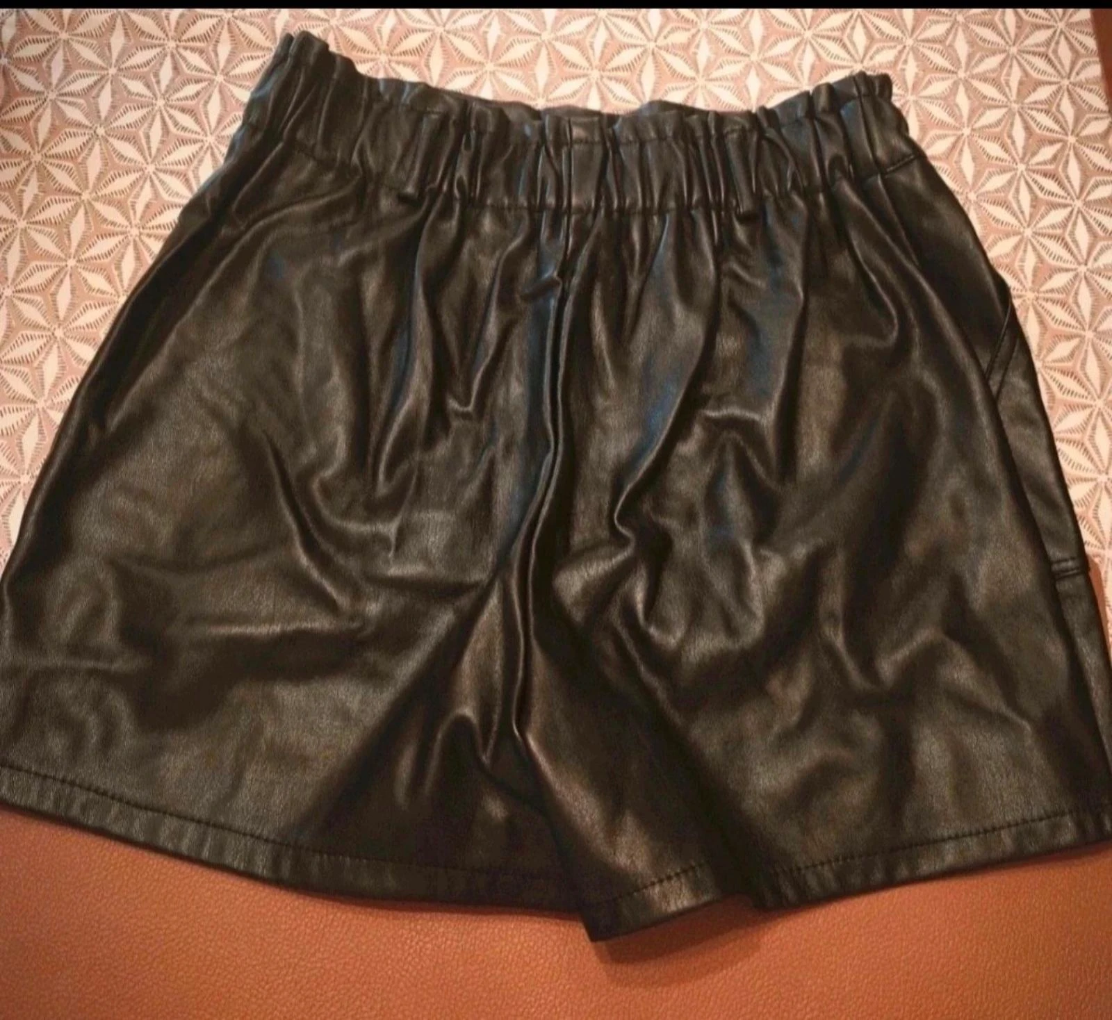 Short de imitación de cuero – photo 2